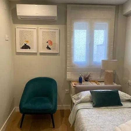 Velarde-maestranza Apartment