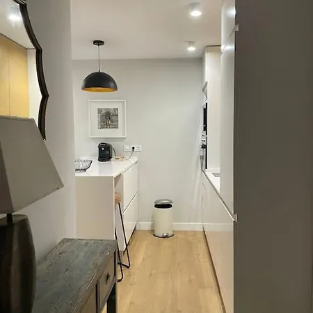 Velarde-maestranza Apartment